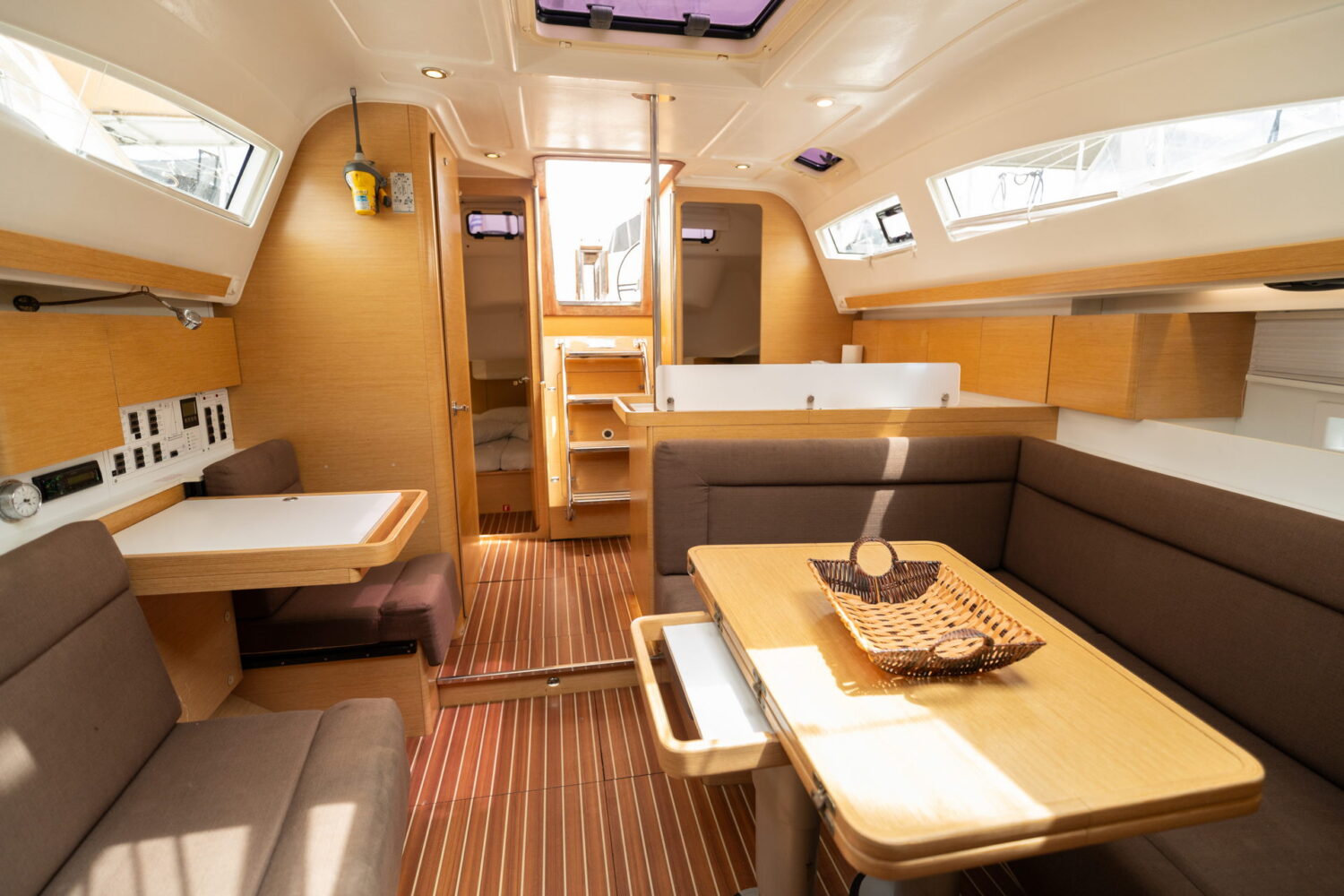 Elan-40-impression11